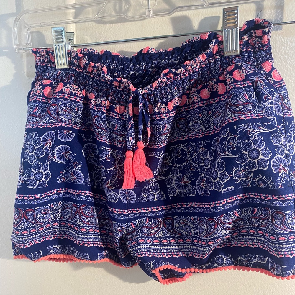 Colorful pattern shorts